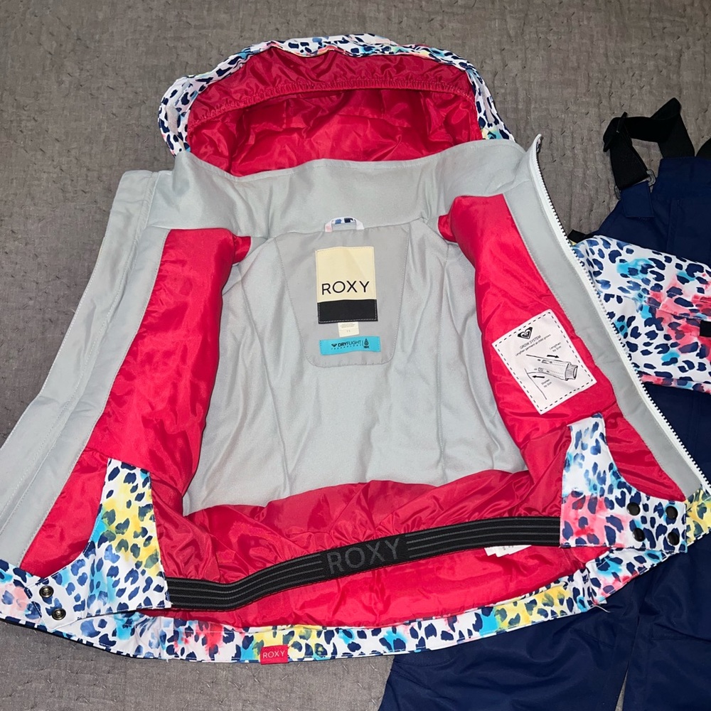 Roxy Multicolor Leopard Print Jacket and Blue Snow Pants Set - Picture 4 of 12